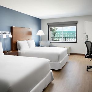Queen Room Two Queen Beds Hearing Accessible